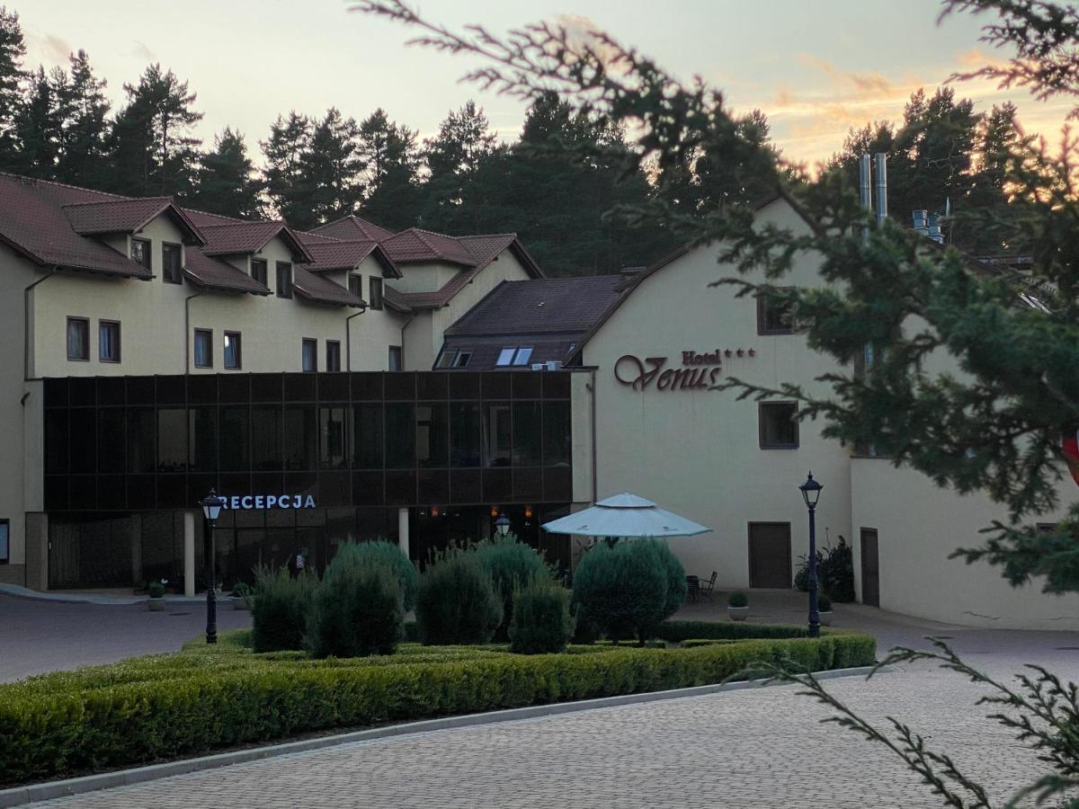 Hotel Venus Kolbudy Exteriör bild