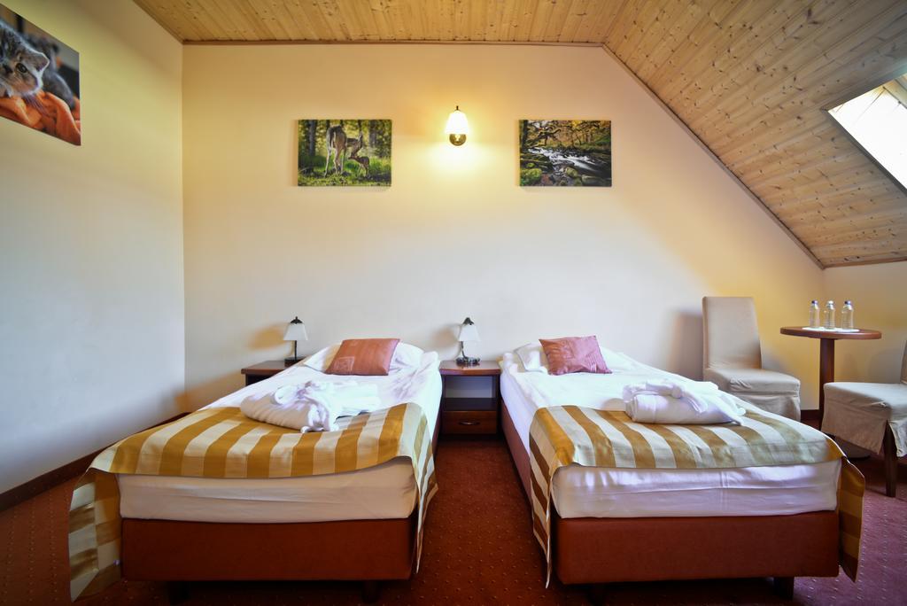 Hotel Venus Kolbudy Exteriör bild